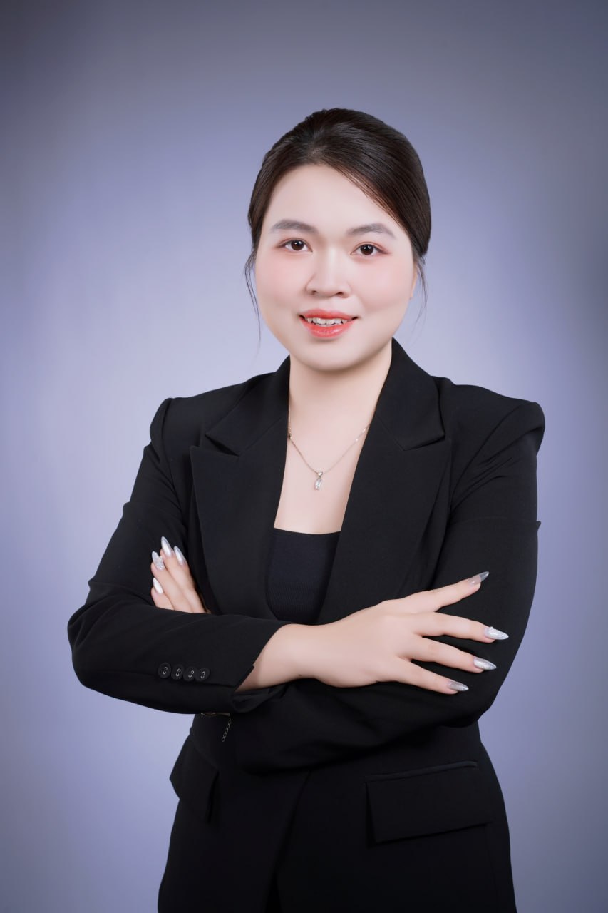 Queenie Le
